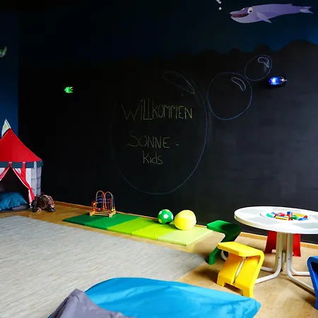 Sonne لينز